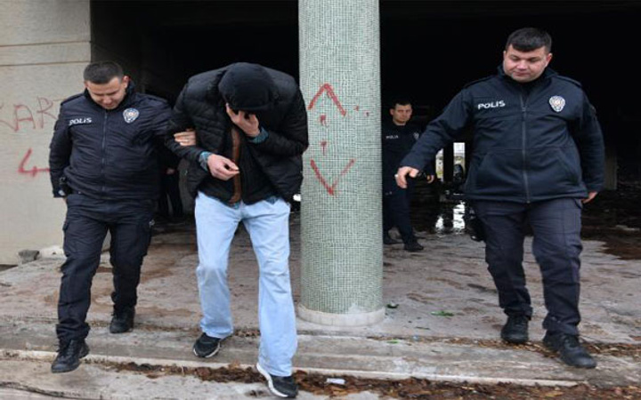 İnternette tanıştığı kız çocuğuna boş fabrikada tecavüz etmeye çalıştı