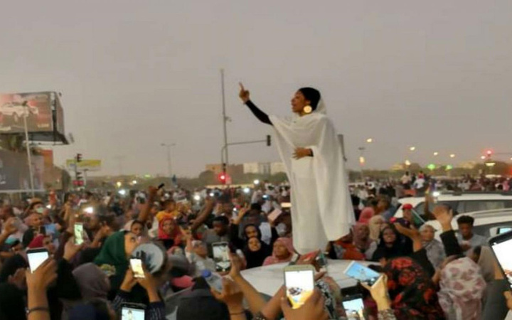 Sudan gelini viral oldu! Darbeyi ateşleyen gelinin kim olduğu ortaya çıktı