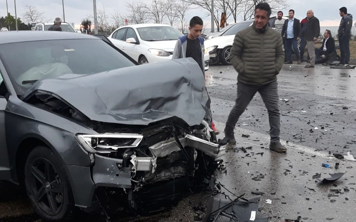 Trabzonsporlu futbolcu Hüseyin Türkmen kaza yaptı