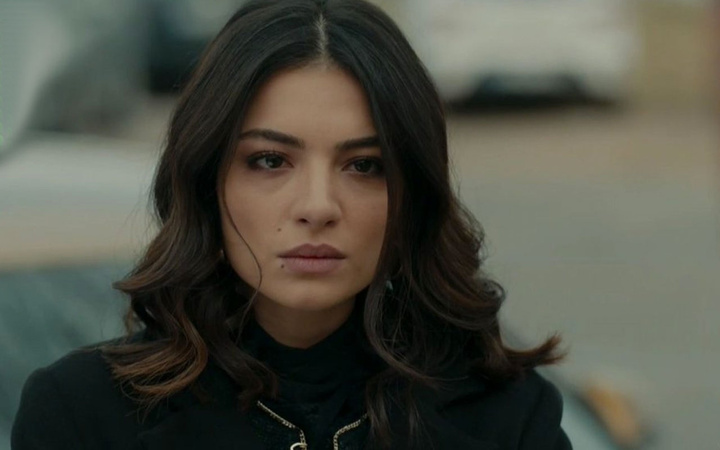 Çarpışma'nın yıldızı Melisa Aslı Pamuk Beşiktaşlı futbolcu ile birlikte