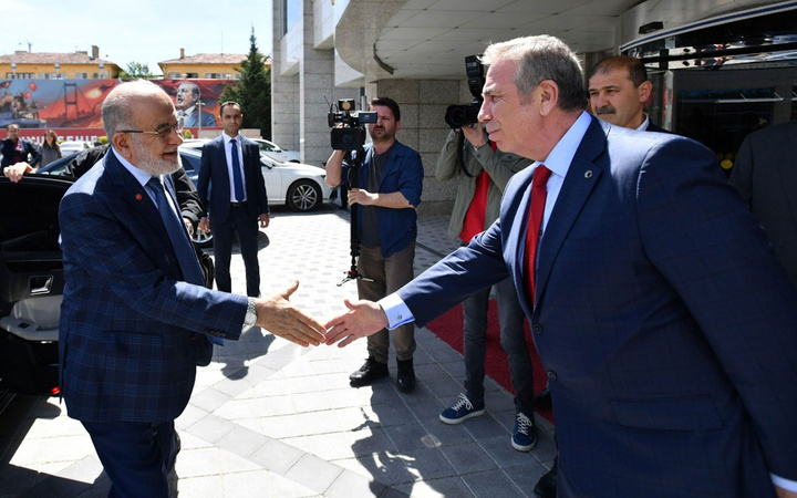 Temel Karamollaoğlu Mansur Yavaş’ı makamında ziyaret etti