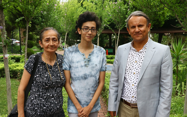 Hastane odasında İngilizce öğrendi! Oxford'dan ödül aldı