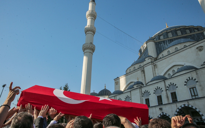 Eski bakan Süleyman Arif Emre son yolculuğuna uğurlandı