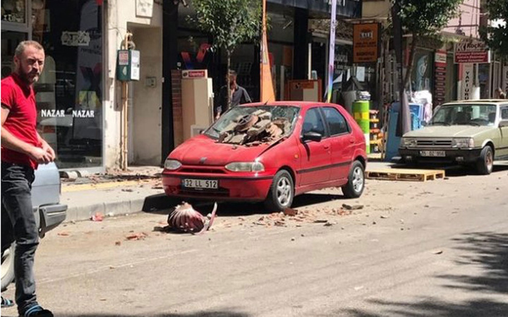 Denizli'deki depremden ilk görüntüler geldi