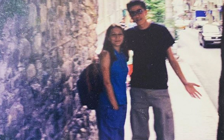 İbrahim Büyükak'ın eşiyle lise fotoğrafına binlerce beğeni yağmuru!