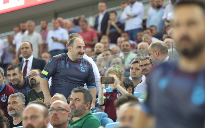 Varank ve Turan Trabzonspor tribününde