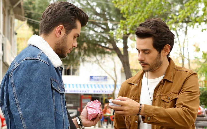 TRT 1'in sevilen dizilerinde flaş transfer Kalk Gidelim'den ayrılıp Vuslat'a dahil oldu