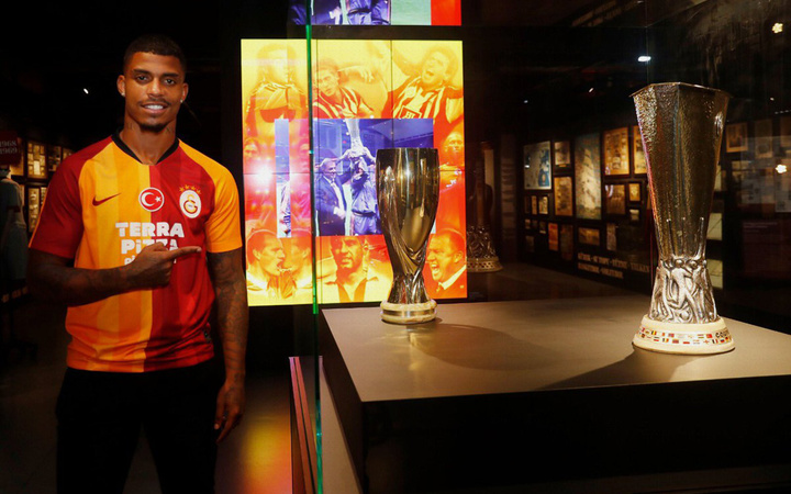 Mario Lemina resmen Galatasaraylı oldu