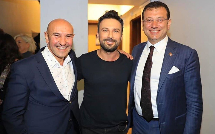 Ekrem İmamoğlu ve Tunç Soyer'e övgüler yağdırdı Tarkan Harbiye'de ayakta alkışlattı