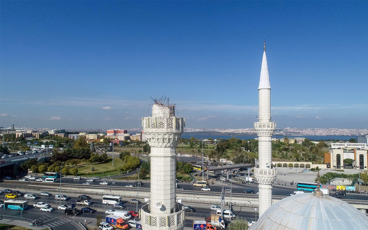 İstanbul şiddetli sarsıldı! Dünya basını merakla takip etti