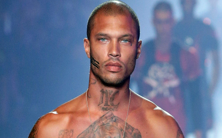 Dünyanın en yakışıklı mahkumu Jeremy Meeks Galatasaray forması giydi