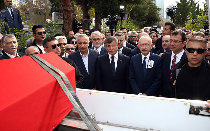 Mümtaz Soysal cenaze töreni Davutoğlu övgüler yağdırdı