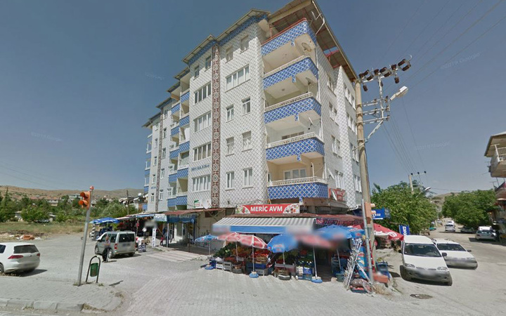 Elazığ'da 6 katlı 2 bloklu binanın çökmeden önceki fotoğrafları