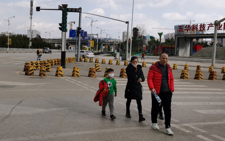 Koronavirüs'ün ortaya çıktığı kentte yaşayan Türk oyuncu dehşeti anlattı