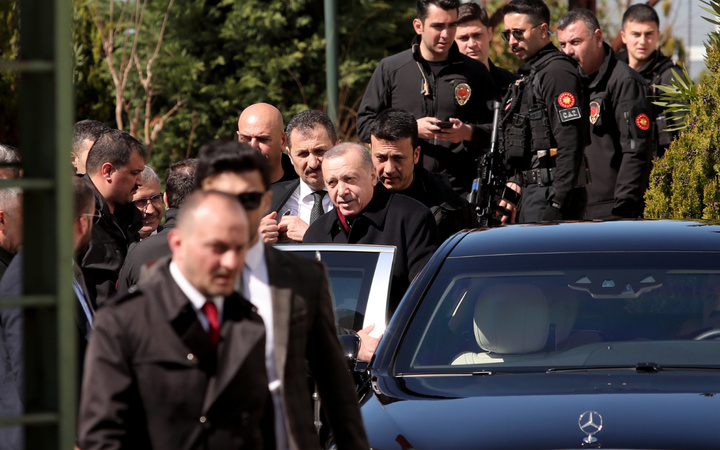 Cumhurbaşkanı Erdoğan'ın cuma namazı sırasında termal kameralı önlem