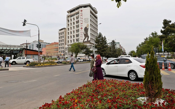 Diyarbakır'da Güneydoğu'nun gökdeleni olarak bilinen bina için yıkım kararı
