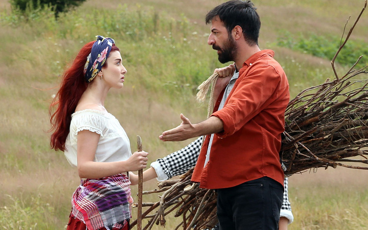 Show TV Kuzey Yıldızı İlk Aşk dizisinde flaş ayrılık! Sebebi ise herkesi şaşırttı