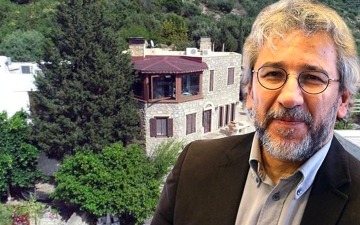 FETÖ firarisi Can Dündar'ın Bodrum'daki kaçak villasında yıkım işlemi devam ediyor