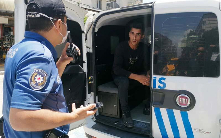 Isparta'da maskesiz olduğu ceza yazılmak istenen genç: Soyadımı bilmiyorum