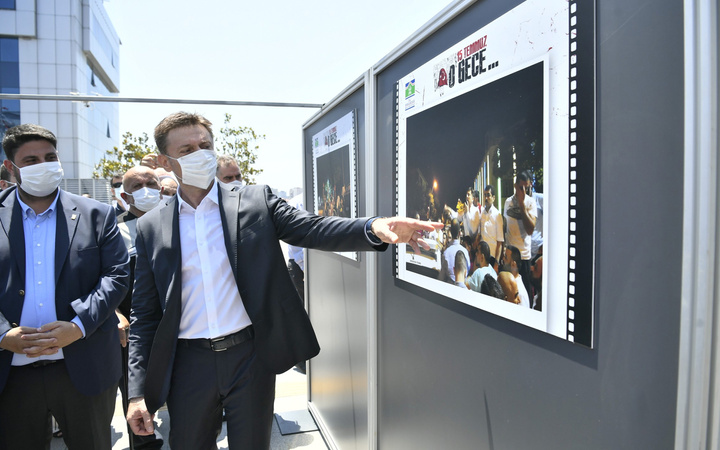15 Temmuz'da cuntacıların tankla ezdiği otomobil Bahçelievler'de sergilendi
