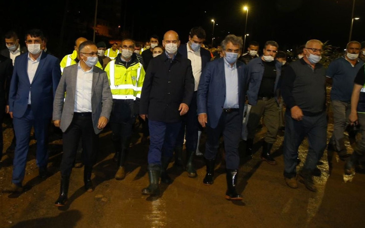 Bakan Soylu sel felaketin vurduğu Rize'de inceleme yaptı! Acı bilançoyu açıkladı