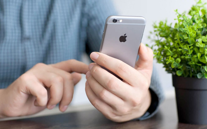 Apple bir iPhone modelinin daha fişini çekti