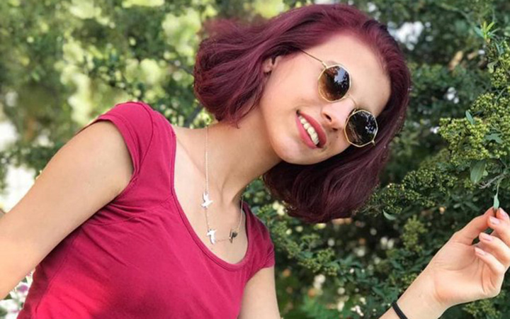 İzmir'de 16 yaşındaki Eylem Hıdırtepe kayboldu! Üzerinde gri bir elbise var