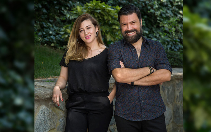 Eşi Burcu Gönder'in tektaşını satan Bülent Emrah Parlak boşandı