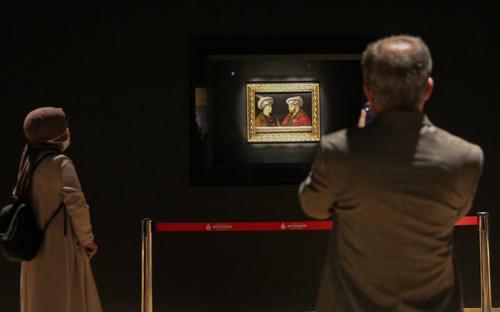 Fatih Sultan Mehmet'in tablosu İBB Saraçhane binasında ziyarete açıldı