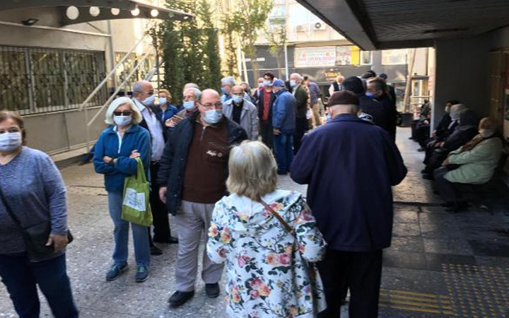 Koronavirüs tedbiri! İstanbul ve Ankara dahil 32 şehirde 65 yaş üstüne sokağa çıkma yasağı geldi