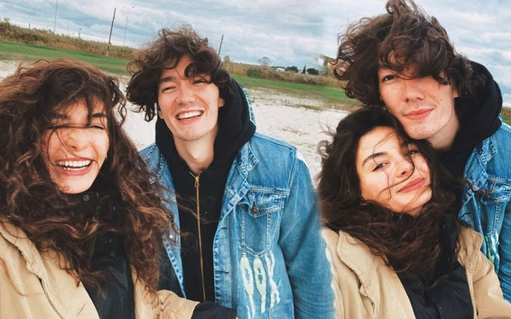 ATV dizisi Hercai'nin yıldızı Ebru Şahin sevgilisi Cedi Osman'la pozlarını paylaştı