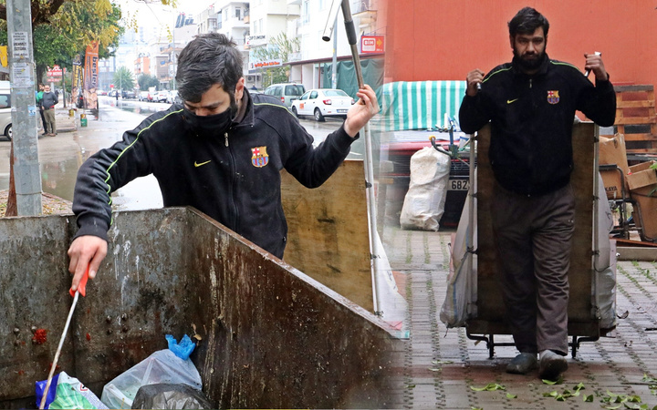 Türkiye bu genci konuşuyor Antalya'da 1,5 ayda hazırlandı! Çöpten plastik topluyordu