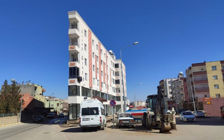 Vatandaşlar satın almak için sıraya girdi Mardin'de bu binayı gören bir daha bakıyor!