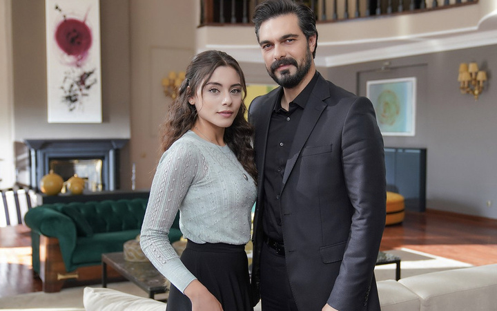 Kanal 7'deki Emanet dizisinin Seher'i poz verdi takipçilerini çıldırttı!