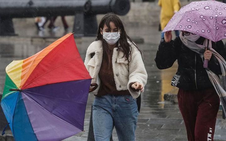 Meteoroloji uyardı: Tüm yurtta yağış var; Sağanak, kar, fırtına etkili olacak