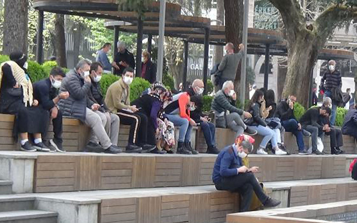 Günlük Covid-19 vaka sayısı 70 bine çıkacak! Ramazan'da tam kapanma