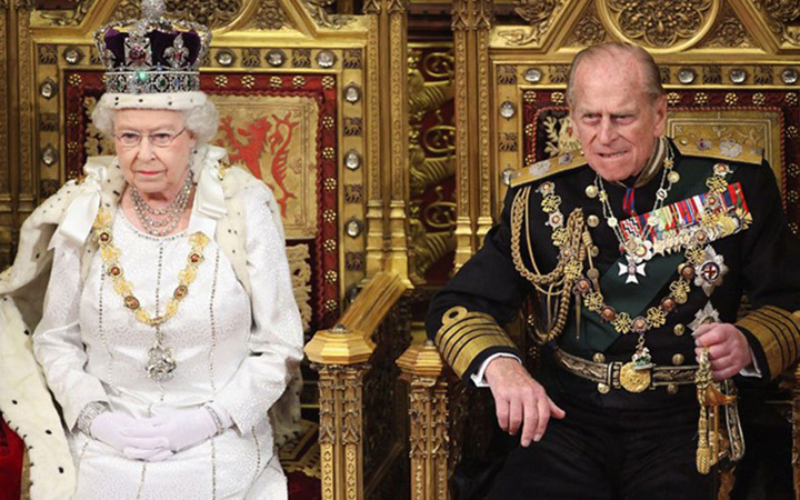 İngiltere Kraliçesi Elizabeth'in eşi Prens Philip 99 yaşında hayatını kaybetti
