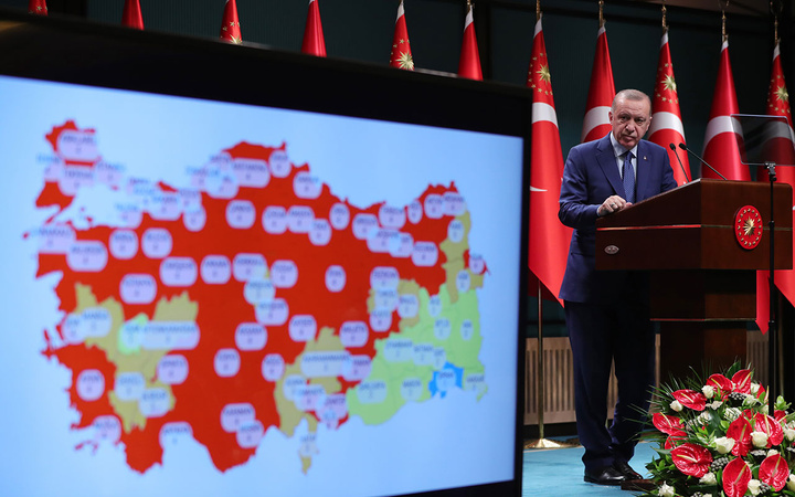 İşte Ramazan yasakları! Seyahat yasağı geliyor yüz yüze eğitime ara veriliyor mesai saatleri...