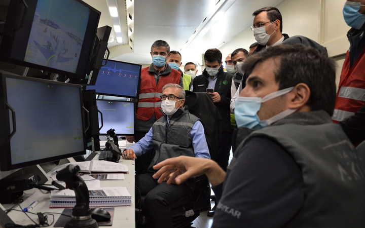 Bayraktar Akıncı TİHA, ilk atış testini başarıyla tamamladı