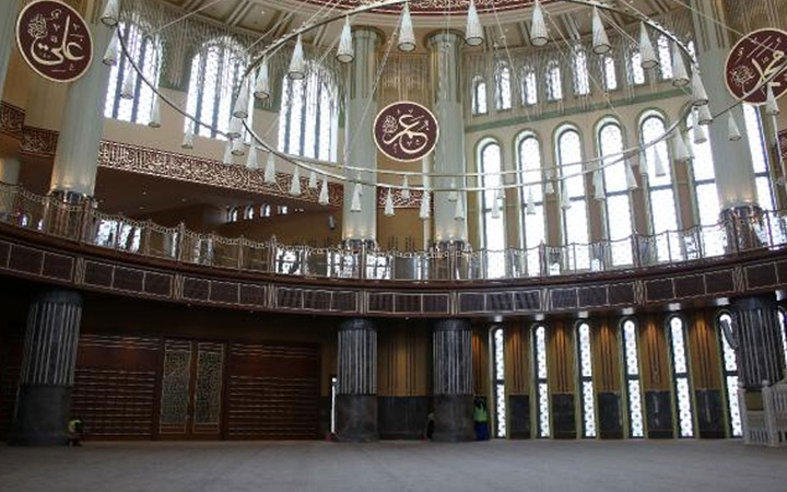 Taksim Camii'nde son rötuşlar! Bu cuma açılacak aynı anda 2 bin 250 kişi namaz kılabilecek