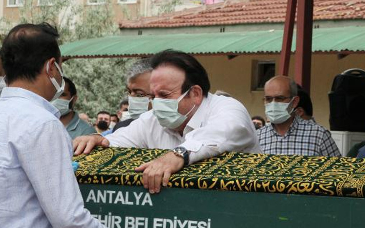 'Bu işin şakası yok' demişti Covid-19'dan ölen MATSO Başkanı Ahmet Boztaş toprağa verildi