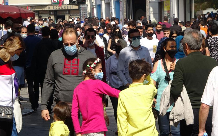 Üç büyükşehirde düşüş sürüyor! Kovid-19 vaka sayısı 67 ilde azaldı, 14 ilde arttı