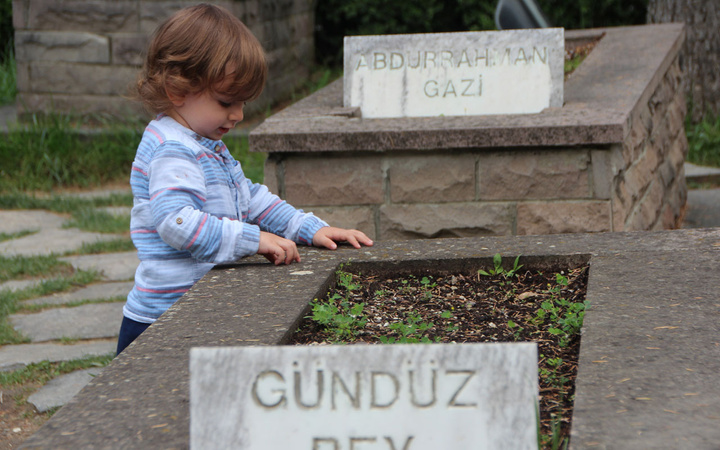 Ertuğrul Gazi türbesi 15 ay sonra açıldı çevre illerden türbeye akın ettiler