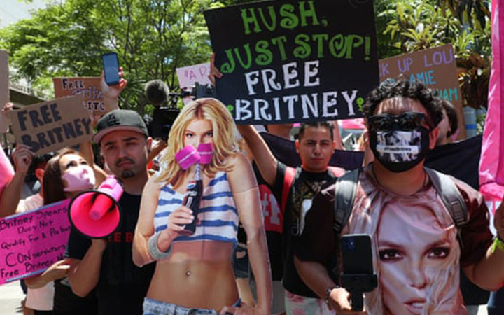 Britney Spears davasında 'baba istismarı' kararı! Şarkıcı mahkemede yıkıldı!
