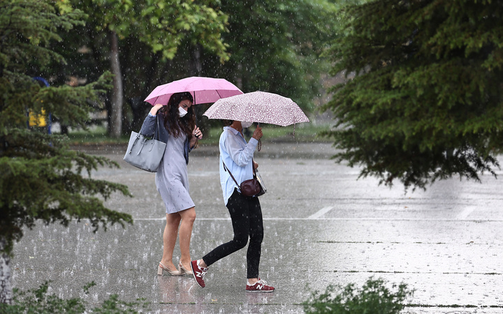 Kuvvetli sağanak geliyor! Meteoroloji'den İstanbul'a sel ...