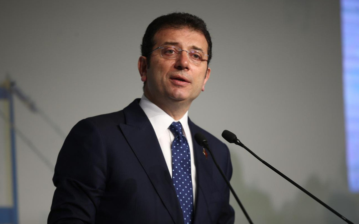 Ekrem İmamoğlu'ndan 'tiyatro' özrü... Fırat Tanış'ın tepkisini haklı buldu