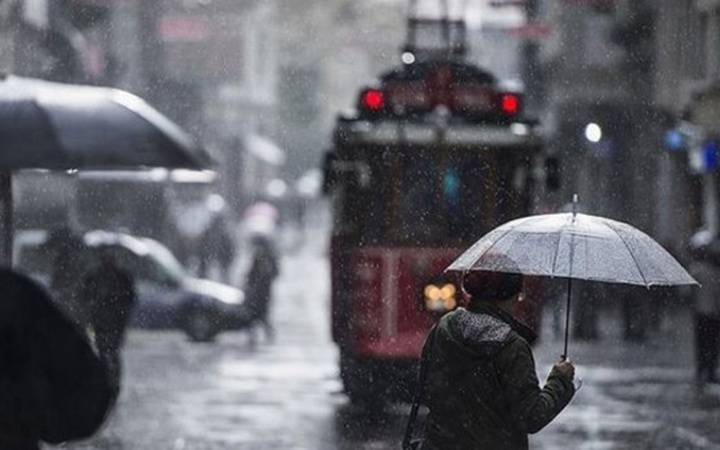 İstanbul için saat verildi! Çok fena geliyor sıcaklık 6 derece birden düşecek