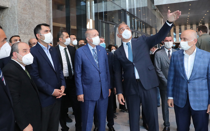 Cumhurbaşkanı Recep Tayyip Erdoğan, AKM ve Rami Kışlası'nda incelemelerde bulundu