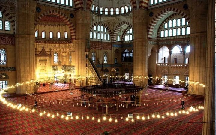 Bugün kandil mi 2021 17 Ekim ne kandili var Diyanet dini günler takvimi