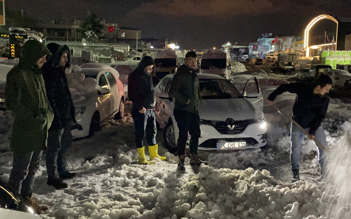 153 Beyaz Masa '5 dakikaya açılacak' dedi 36 saat oldu sürücüler Hadımköy'de isyan etti